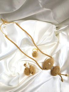 Egg Roll Abaya Necklace