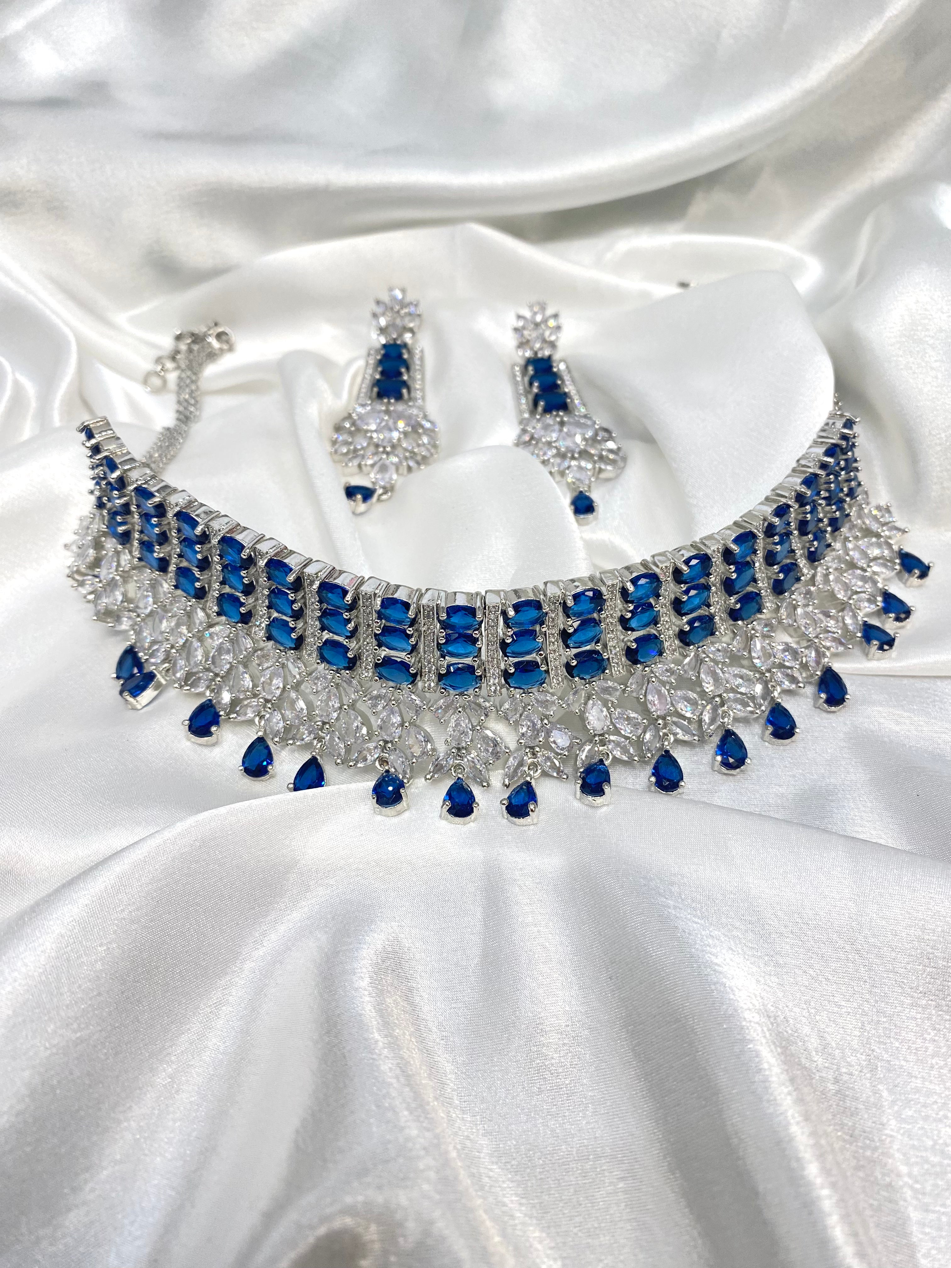 Blue Queen Choker