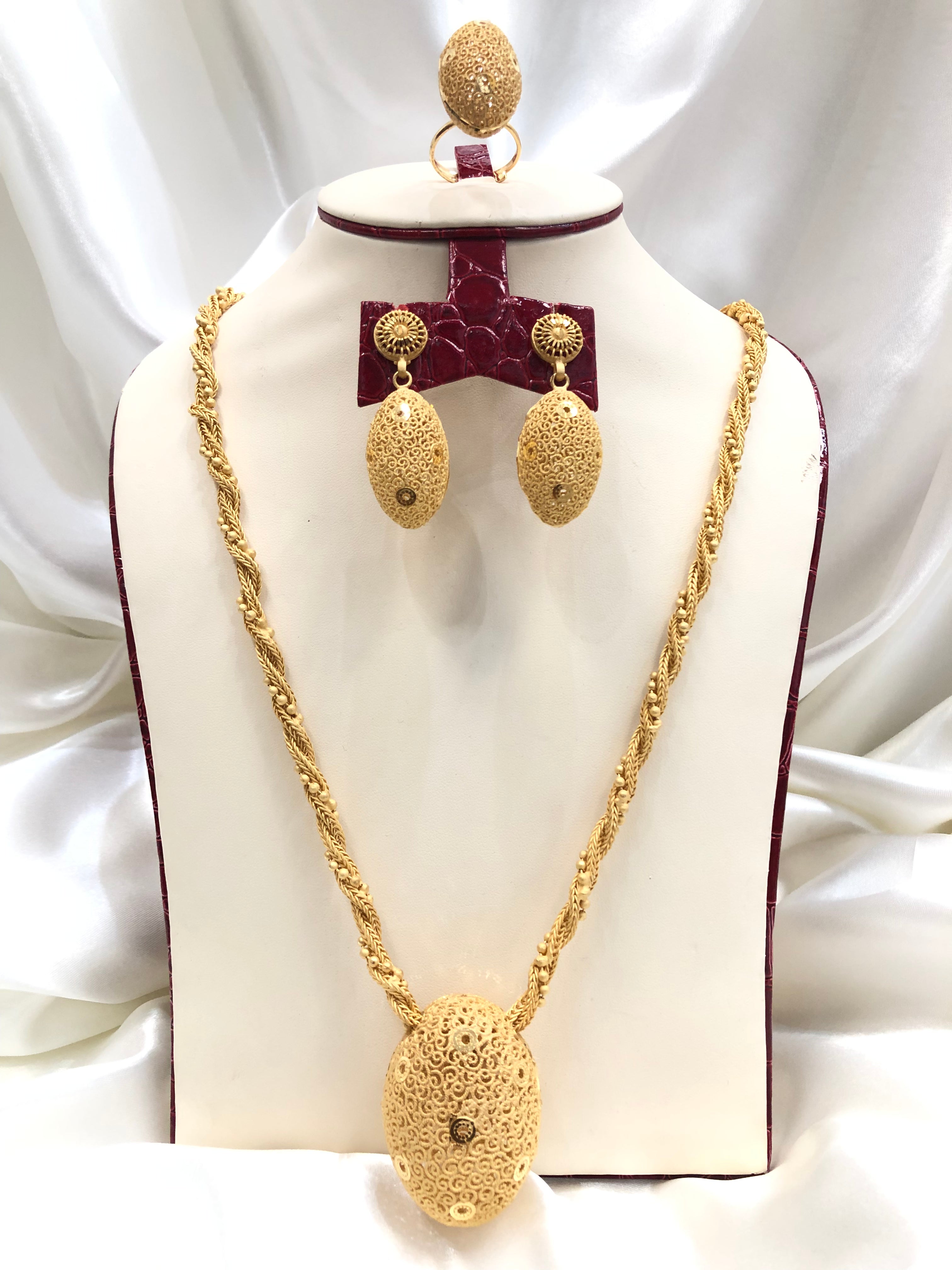 Rock Abaya Necklace